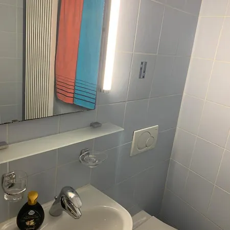 Quiet Flat In Nature In شقة لوغانو